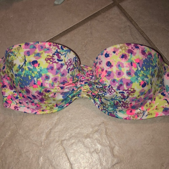 swimsuit top - Picture 1 of 1